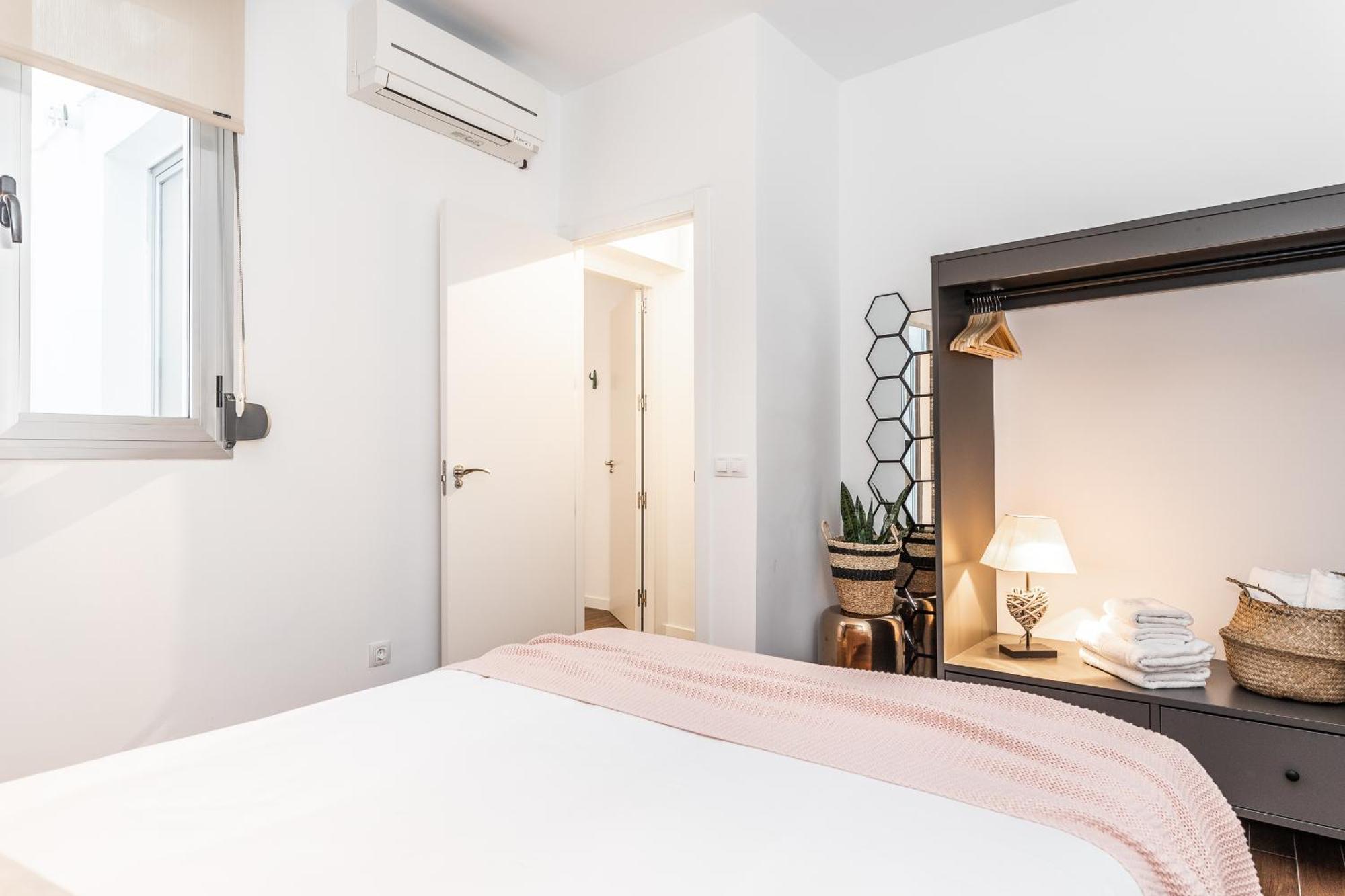 Waou Sol Es Mia - Corta Duracion Apartment Madrid Exterior photo